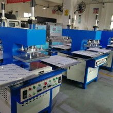 東莞市石碣昊輝塑膠制品廠 以專業(yè)與創(chuàng)新，驅(qū)動(dòng)矽利康、硅膠商標(biāo)與高周工藝的卓越發(fā)展